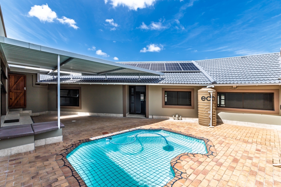 6 Bedroom Property for Sale in Dorchester Heights Eastern Cape